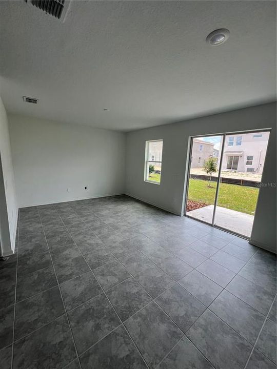 Active With Contract: $2,690 (3 beds, 2 baths, 1834 Square Feet)