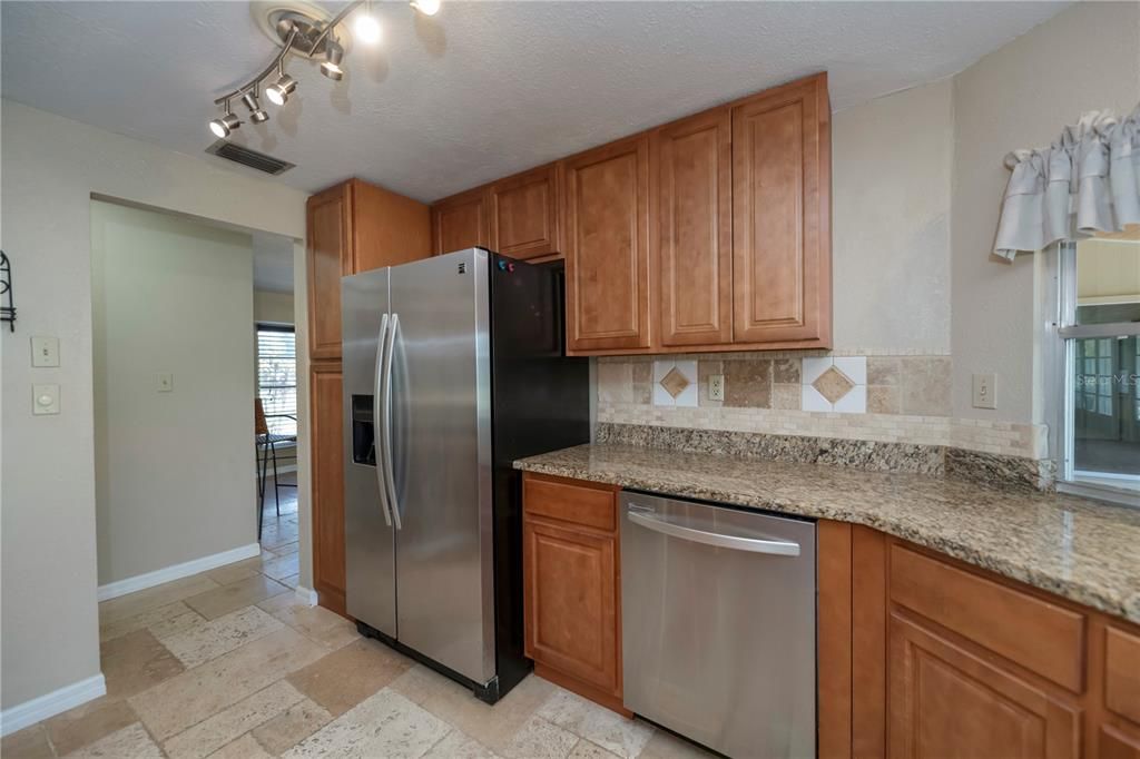 For Sale: $339,900 (3 beds, 2 baths, 1623 Square Feet)