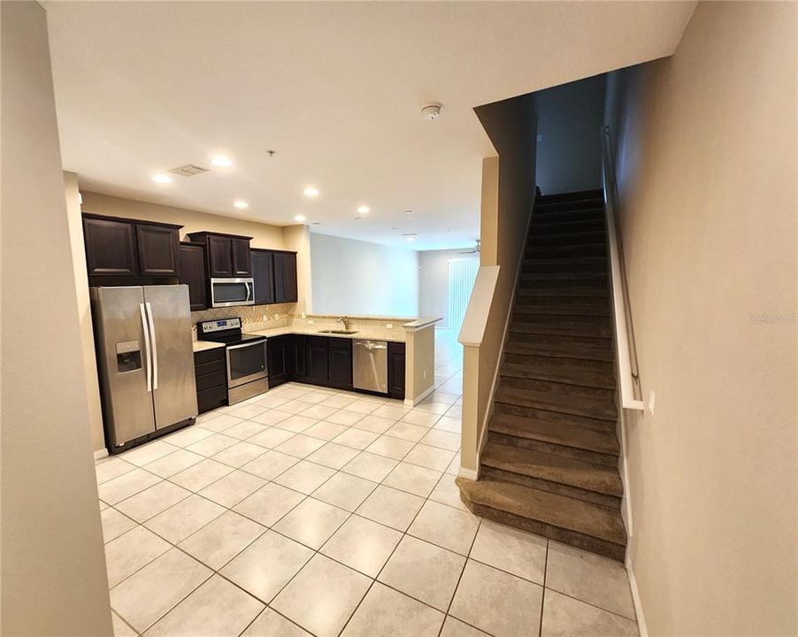 For Rent: $2,300 (3 beds, 2 baths, 1548 Square Feet)