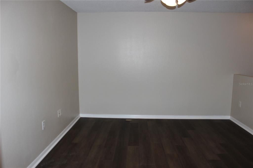 Active With Contract: $1,950 (3 beds, 2 baths, 1670 Square Feet)