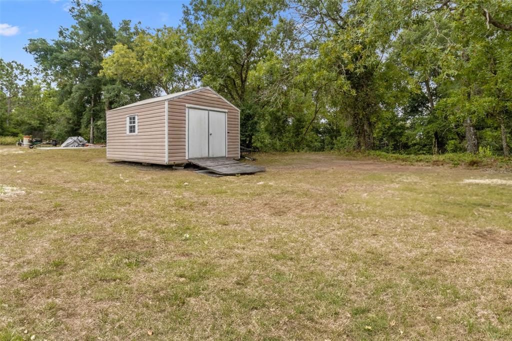 Active With Contract: $189,500 (3 beds, 2 baths, 1072 Square Feet)