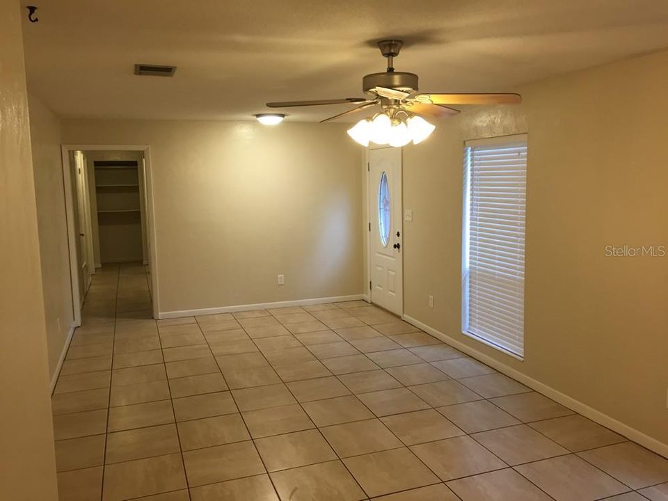 Active With Contract: $1,925 (3 beds, 2 baths, 1520 Square Feet)