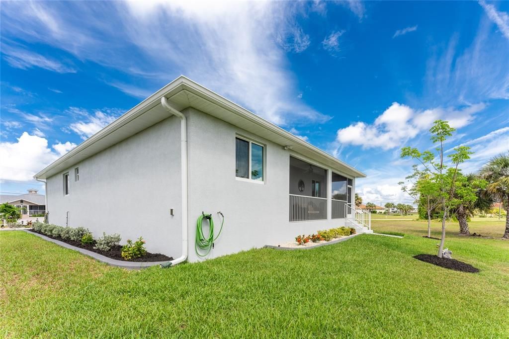 For Sale: $430,000 (3 beds, 2 baths, 1699 Square Feet)