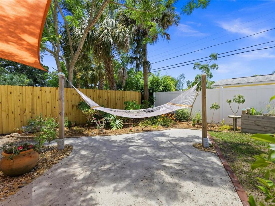 For Sale: $389,000 (3 beds, 1 baths, 1245 Square Feet)