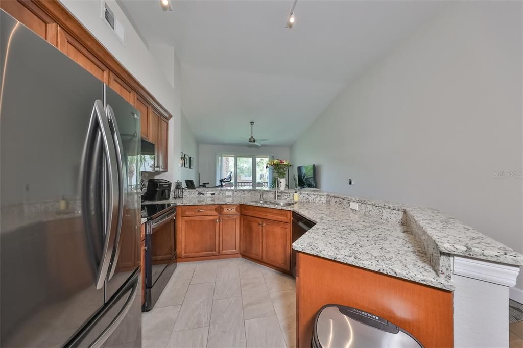 For Sale: $449,000 (1 beds, 1 baths, 815 Square Feet)