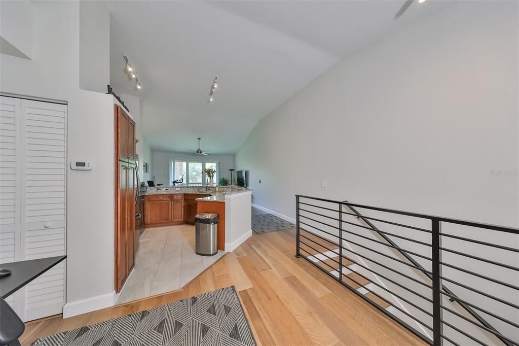 For Sale: $449,000 (1 beds, 1 baths, 815 Square Feet)