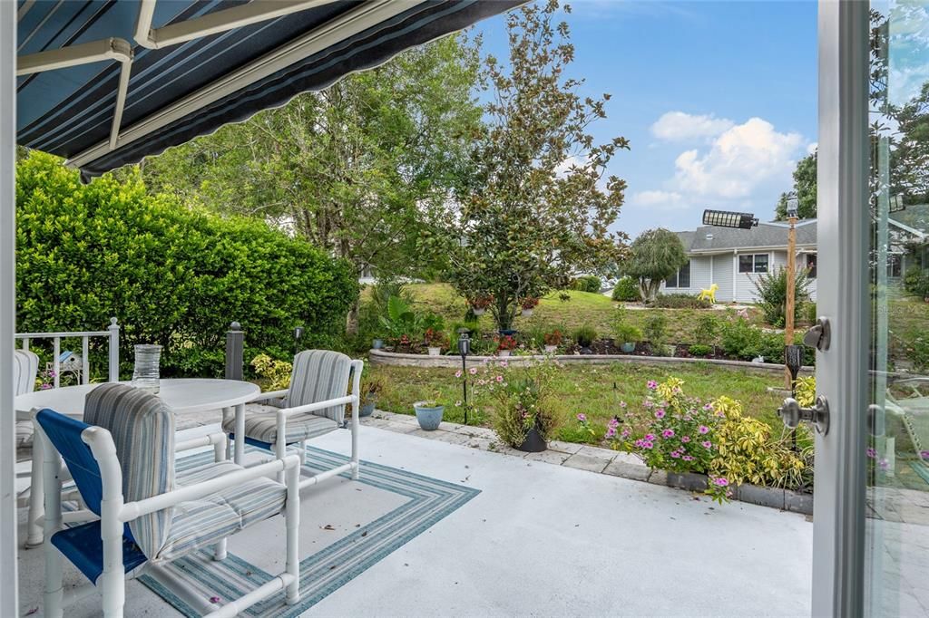 Outdoor patio with retractable awning