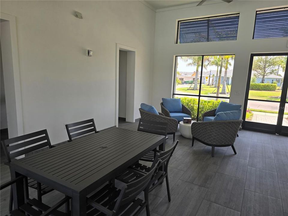 For Sale: $470,000 (2 beds, 2 baths, 1524 Square Feet)