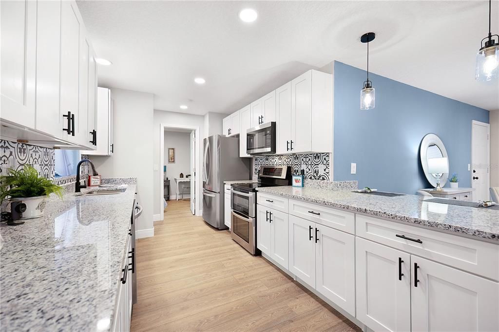 For Sale: $354,500 (3 beds, 2 baths, 1260 Square Feet)