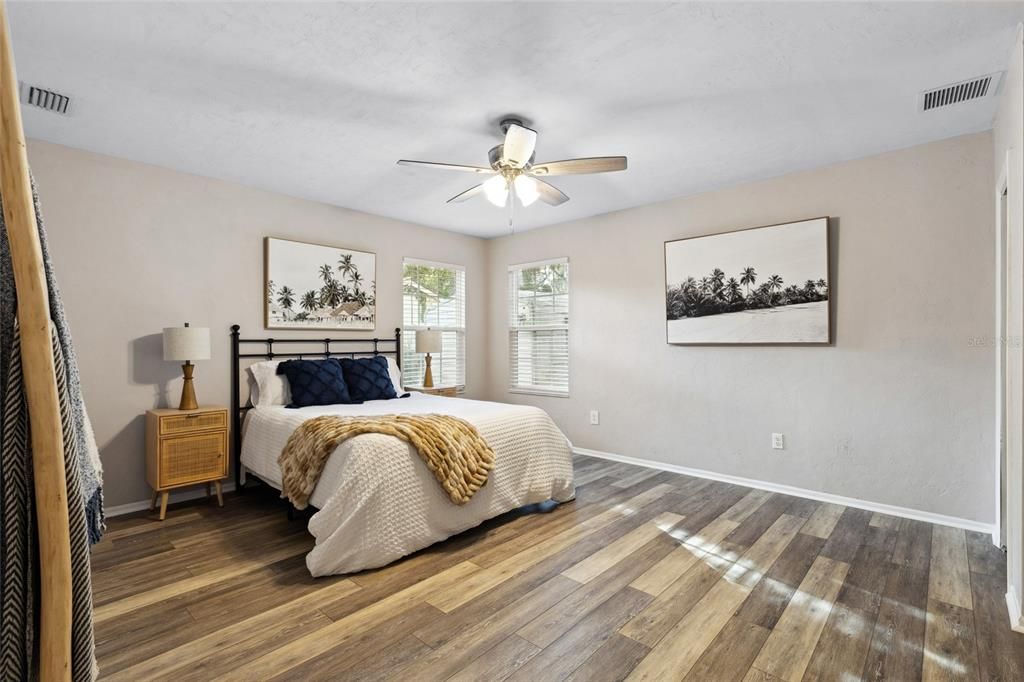 For Sale: $349,900 (3 beds, 2 baths, 1434 Square Feet)