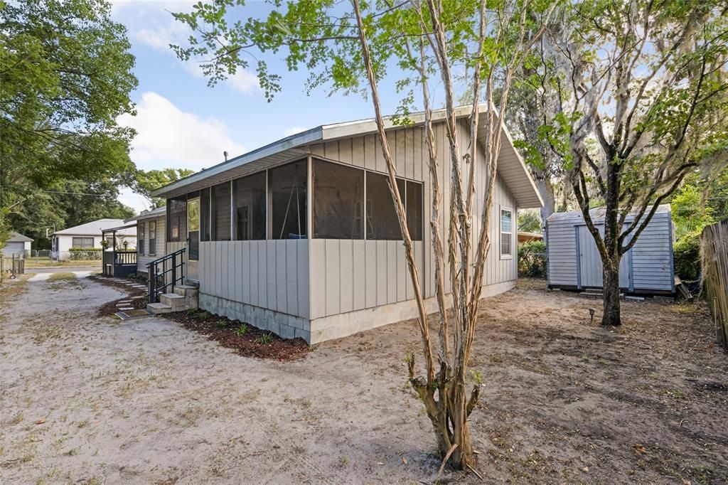 For Sale: $349,900 (3 beds, 2 baths, 1434 Square Feet)