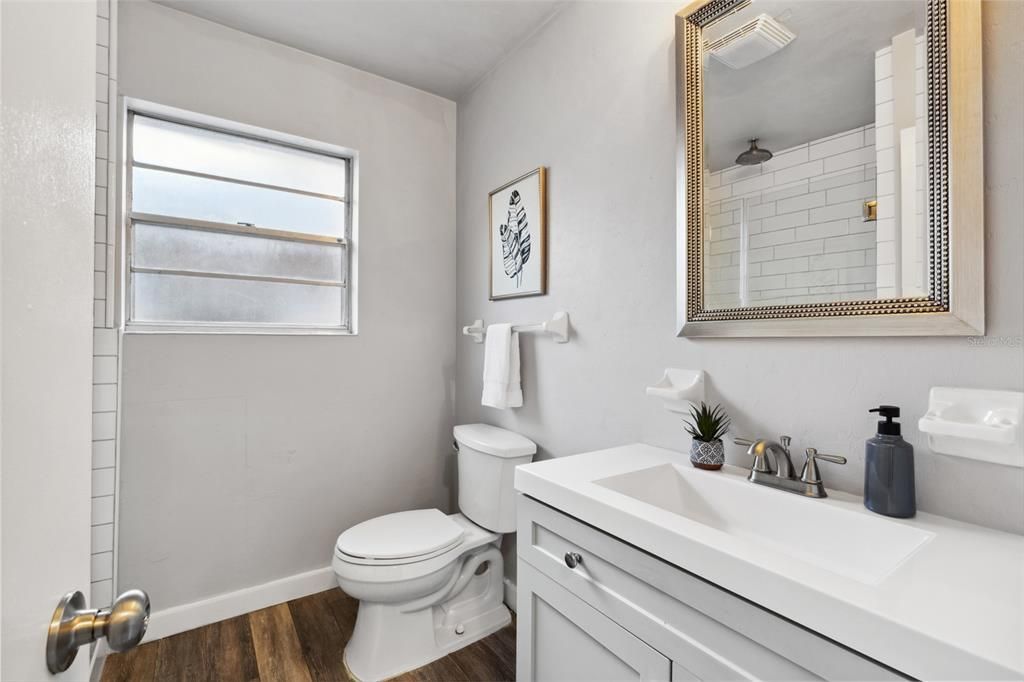 For Sale: $349,900 (3 beds, 2 baths, 1434 Square Feet)