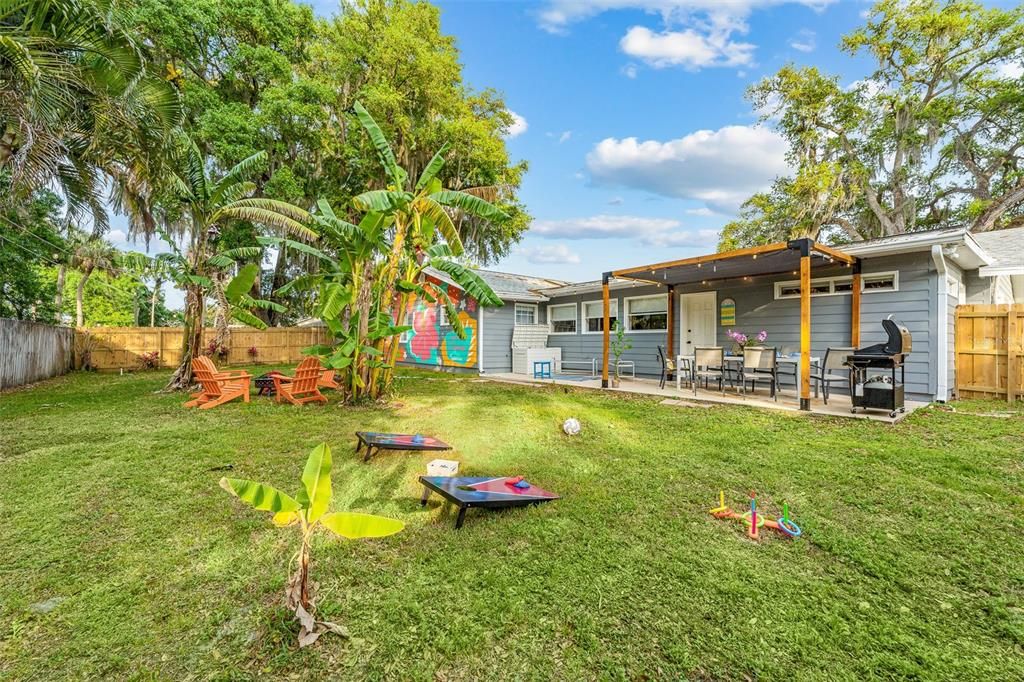 For Sale: $399,000 (4 beds, 2 baths, 2040 Square Feet)