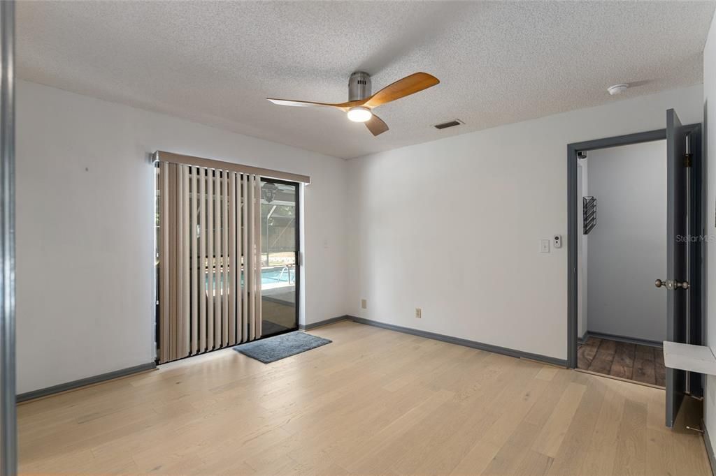 For Sale: $339,000 (3 beds, 2 baths, 1643 Square Feet)