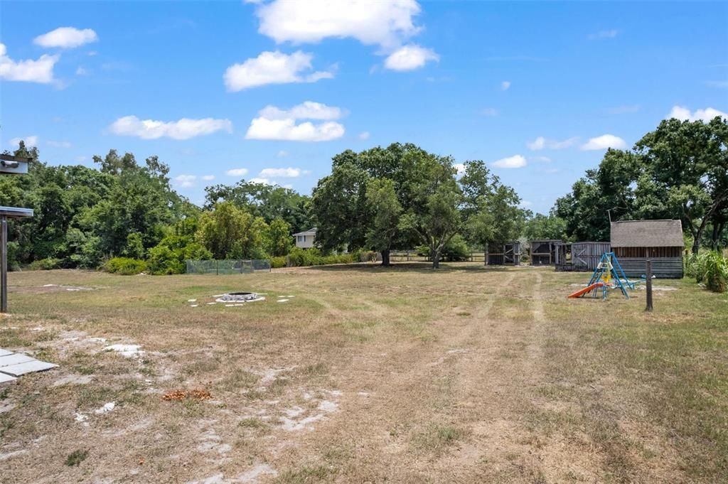 For Sale: $850,000 (5 beds, 2 baths, 3066 Square Feet)