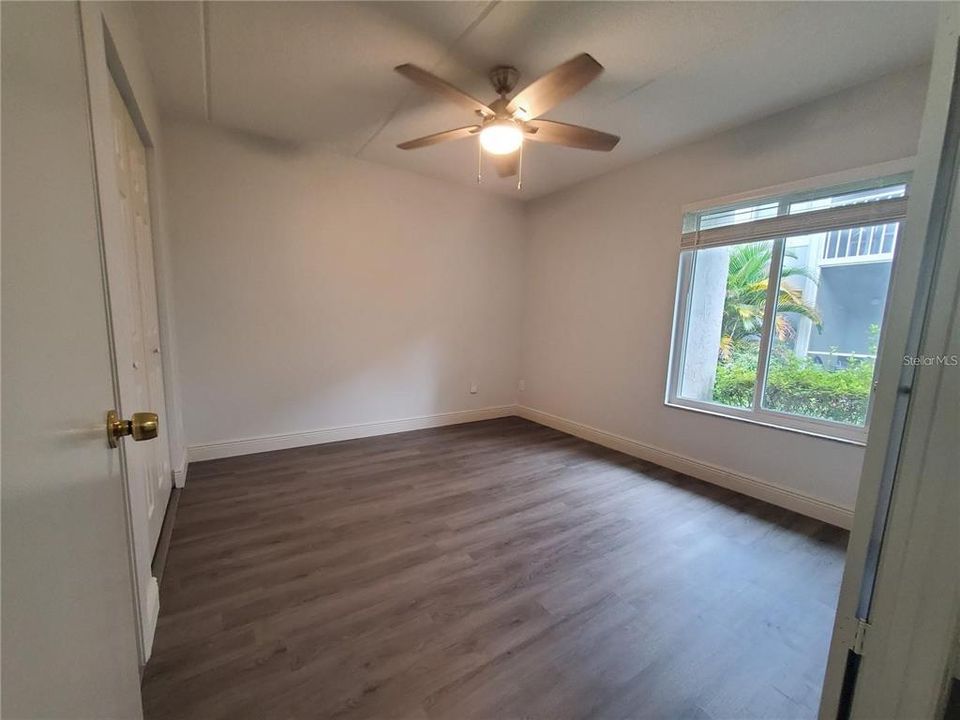 For Sale: $218,000 (2 beds, 2 baths, 932 Square Feet)