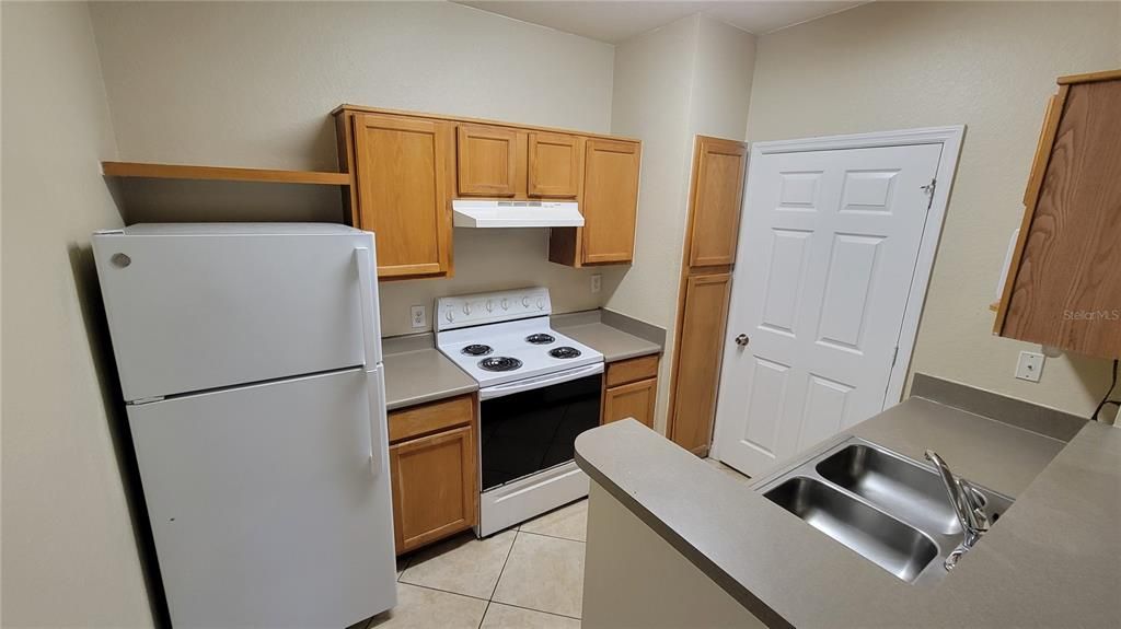 For Rent: $1,355 (1 beds, 1 baths, 768 Square Feet)