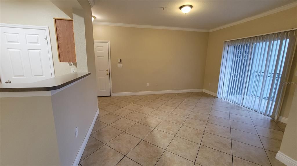 For Rent: $1,355 (1 beds, 1 baths, 768 Square Feet)