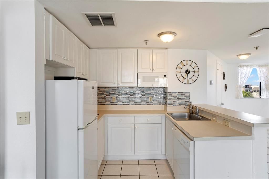 For Rent: $1,850 (2 beds, 2 baths, 578 Square Feet)