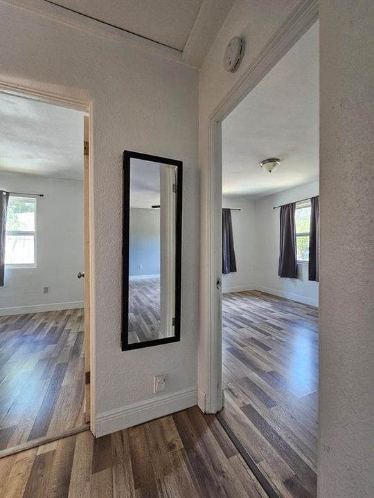 Active With Contract: $1,500 (2 beds, 1 baths, 720 Square Feet)