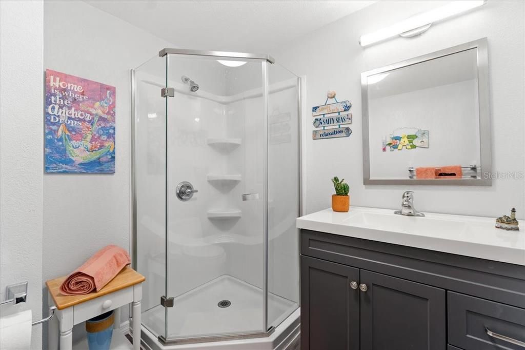 待售: $179,000 (1 贝兹, 2 浴室, 640 平方英尺)