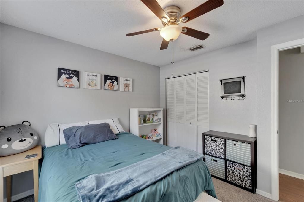 Active With Contract: $329,900 (3 beds, 2 baths, 1368 Square Feet)