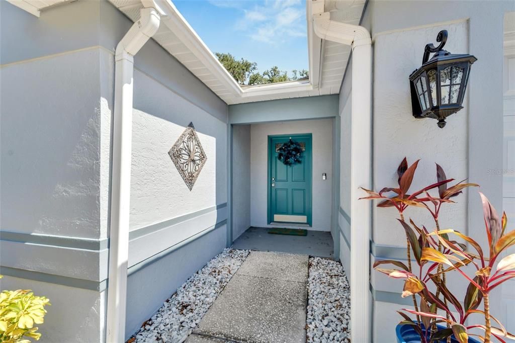 Active With Contract: $329,900 (3 beds, 2 baths, 1368 Square Feet)