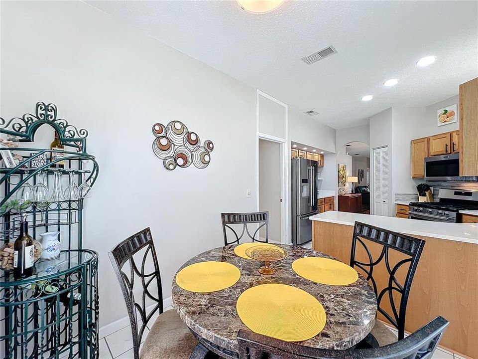 For Sale: $435,000 (3 beds, 2 baths, 1619 Square Feet)