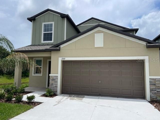 Active With Contract: $402,900 (5 beds, 2 baths, 2389 Square Feet)