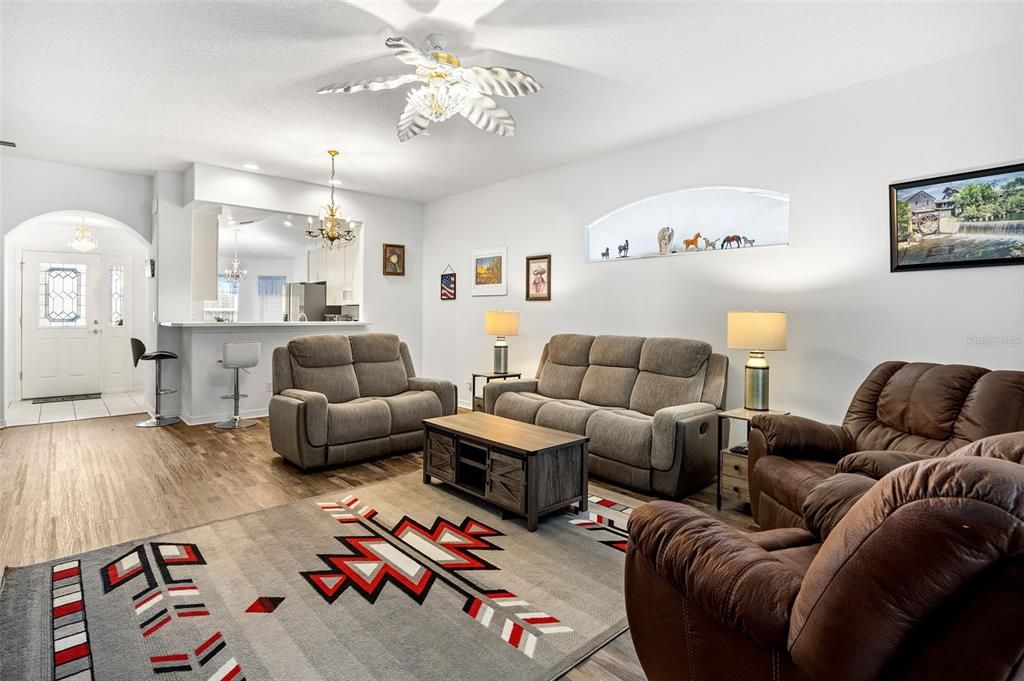 For Sale: $389,000 (2 beds, 2 baths, 2080 Square Feet)