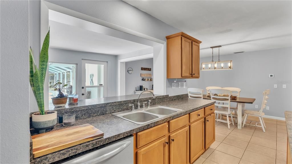 Active With Contract: $435,000 (4 beds, 2 baths, 2221 Square Feet)