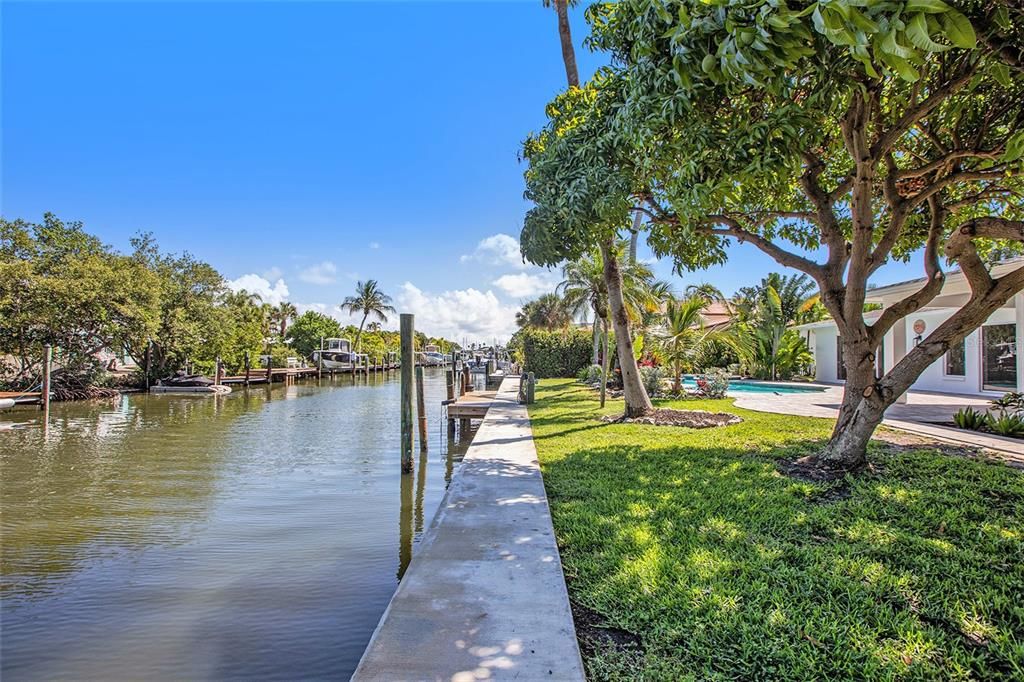 For Sale: $1,899,900 (3 beds, 3 baths, 2343 Square Feet)