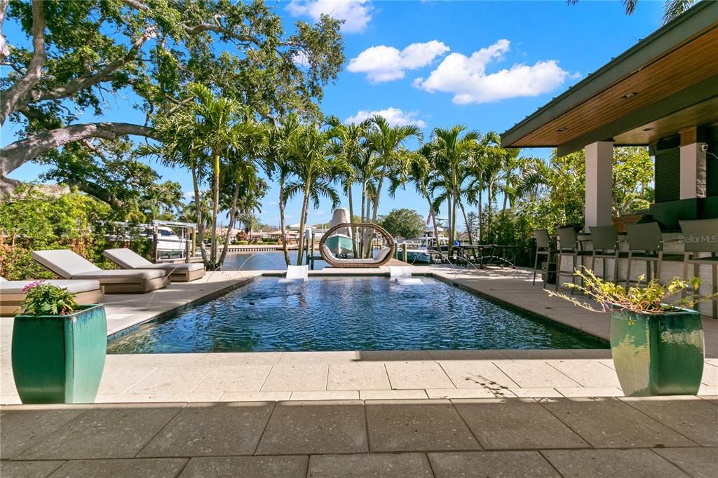 Recently Sold: $3,150,000 (3 beds, 3 baths, 3264 Square Feet)