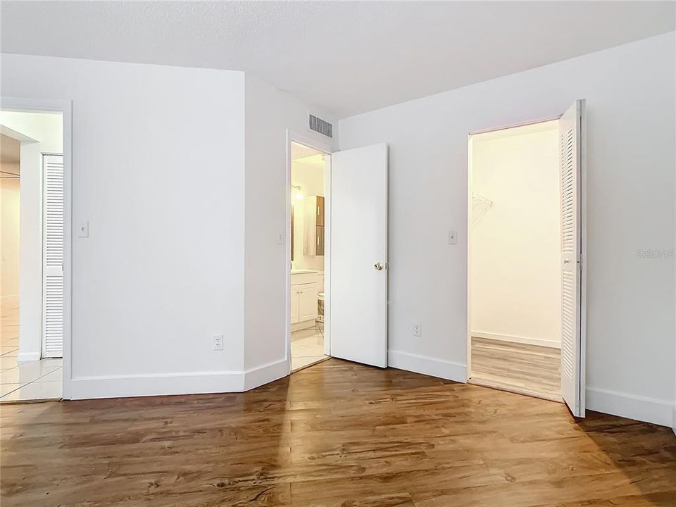 For Sale: $153,500 (1 beds, 1 baths, 675 Square Feet)