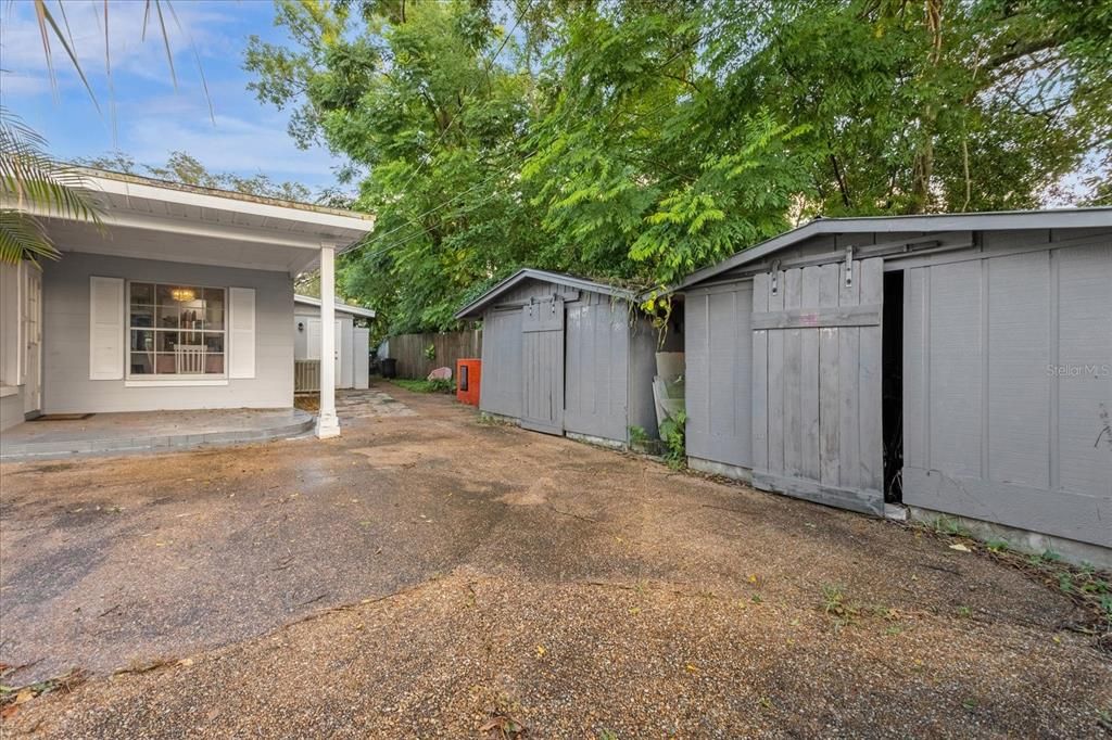 For Sale: $549,900 (3 beds, 2 baths, 1984 Square Feet)