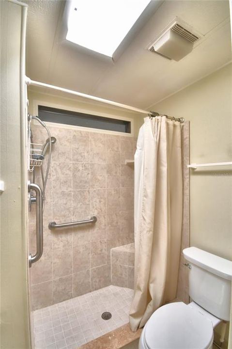 For Sale: $115,000 (2 beds, 2 baths, 1056 Square Feet)