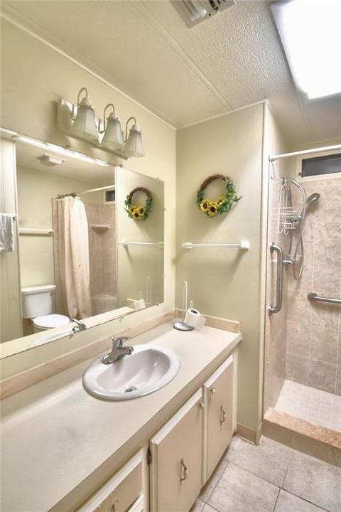 For Sale: $115,000 (2 beds, 2 baths, 1056 Square Feet)