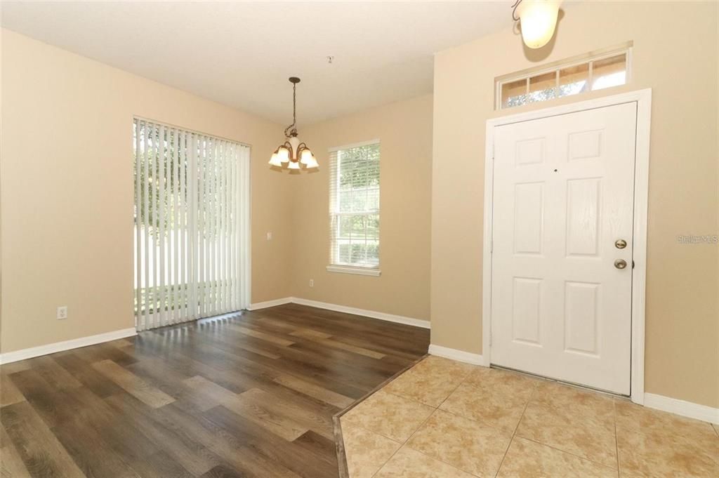 Active With Contract: $1,800 (3 beds, 2 baths, 1595 Square Feet)