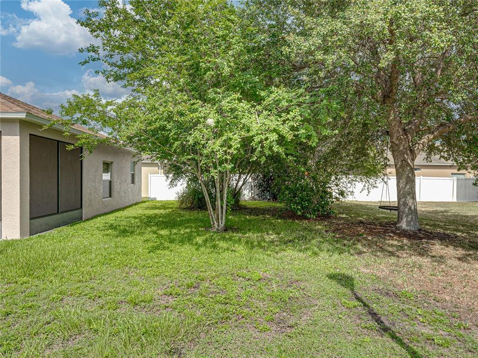 For Sale: $359,000 (4 beds, 3 baths, 2036 Square Feet)