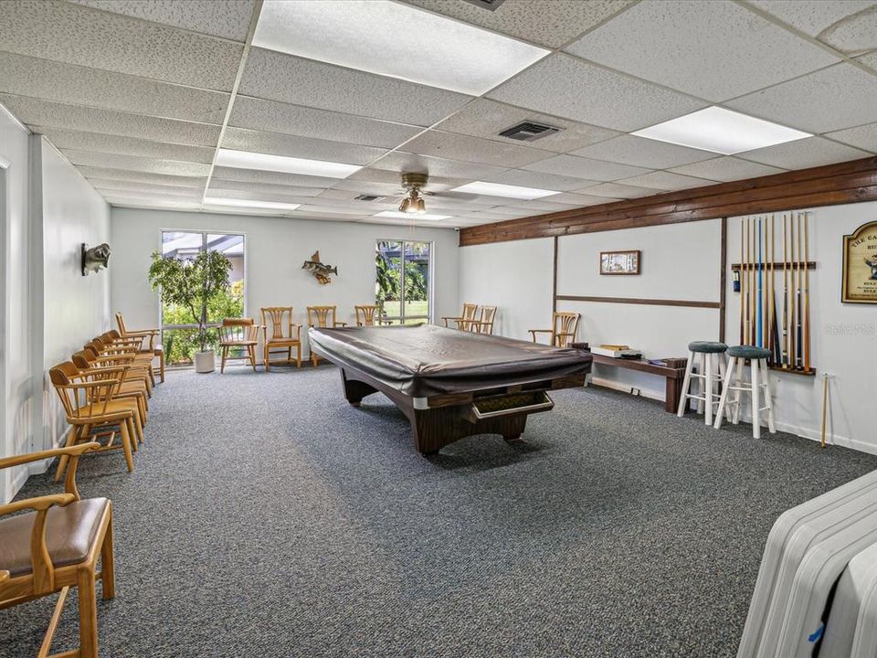 Community pool table