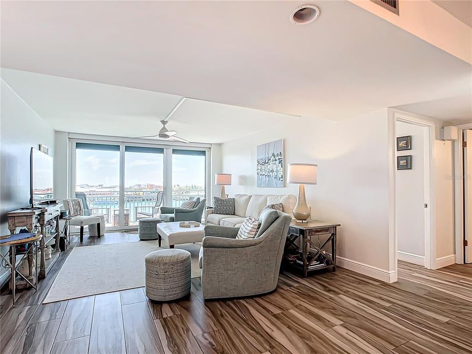 For Sale: $750,000 (3 beds, 2 baths, 1470 Square Feet)