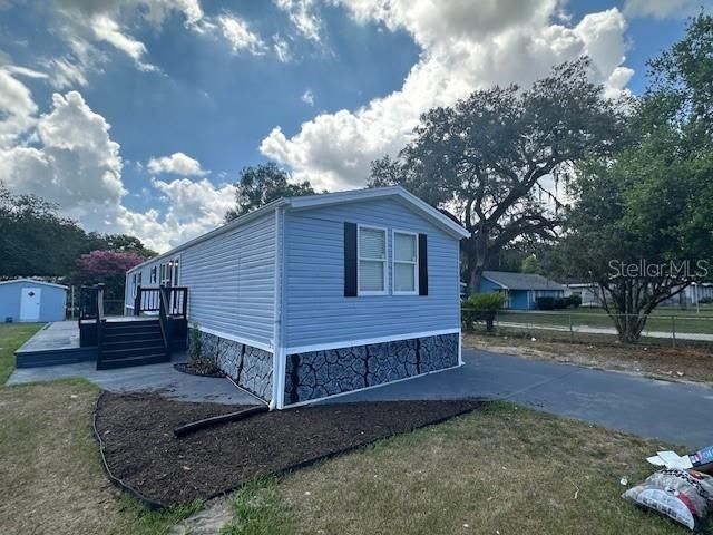 For Sale: $259,000 (3 beds, 2 baths, 1064 Square Feet)