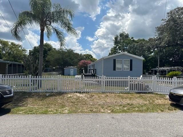 For Sale: $259,000 (3 beds, 2 baths, 1064 Square Feet)