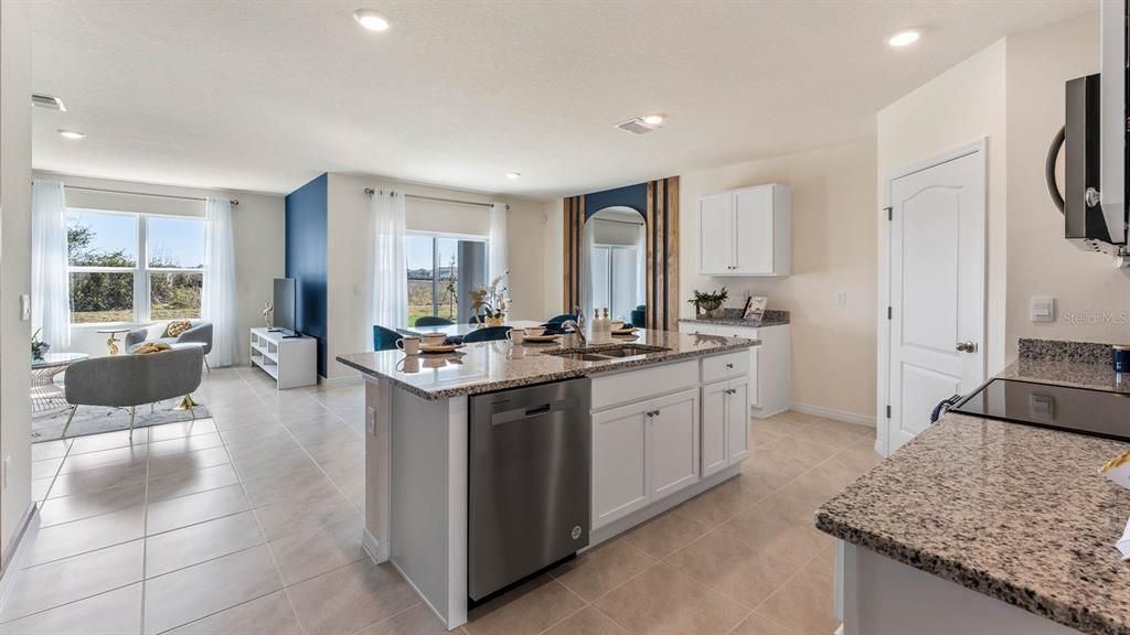 Active With Contract: $370,990 (4 beds, 2 baths, 1828 Square Feet)