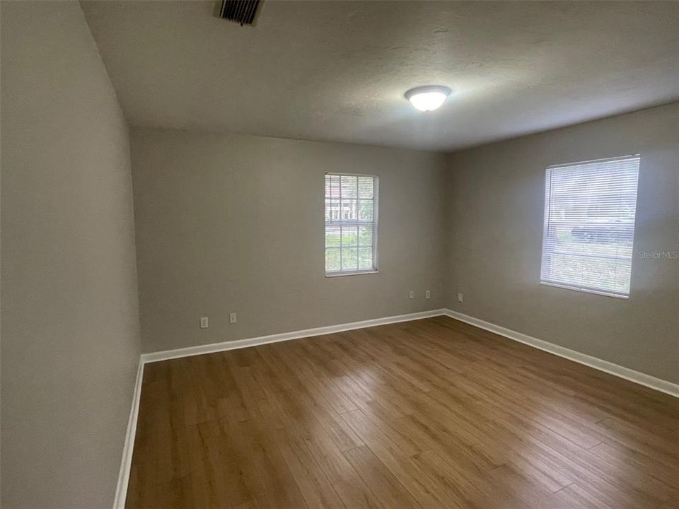 For Rent: $2,500 (4 beds, 2 baths, 1353 Square Feet)