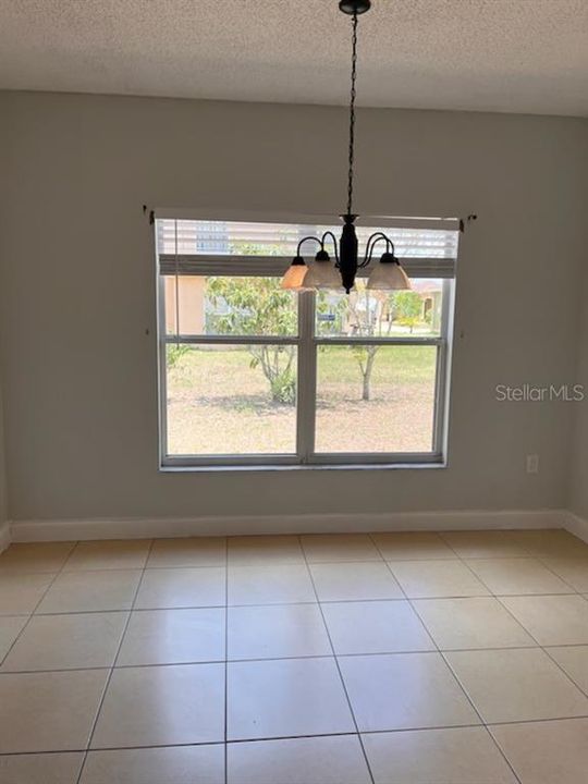 Active With Contract: $1,950 (4 beds, 2 baths, 2847 Square Feet)