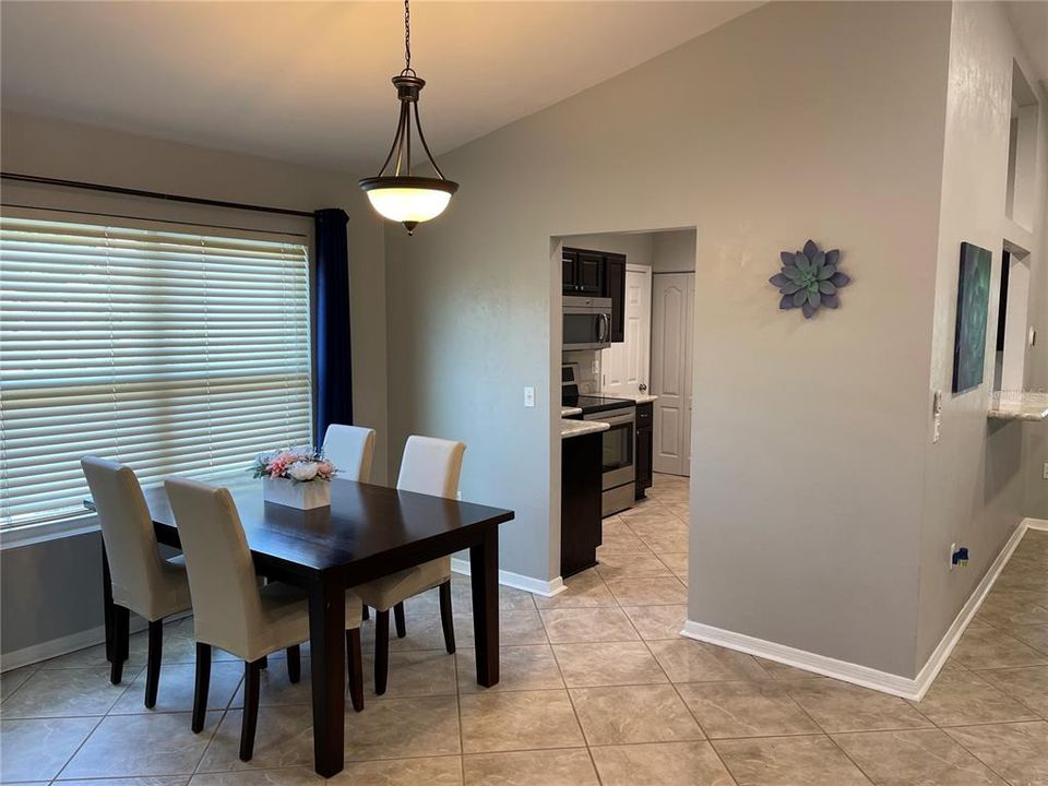 For Sale: $340,000 (3 beds, 2 baths, 1313 Square Feet)