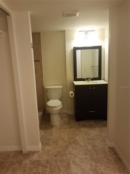 For Rent: $1,800 (1 beds, 1 baths, 1100 Square Feet)