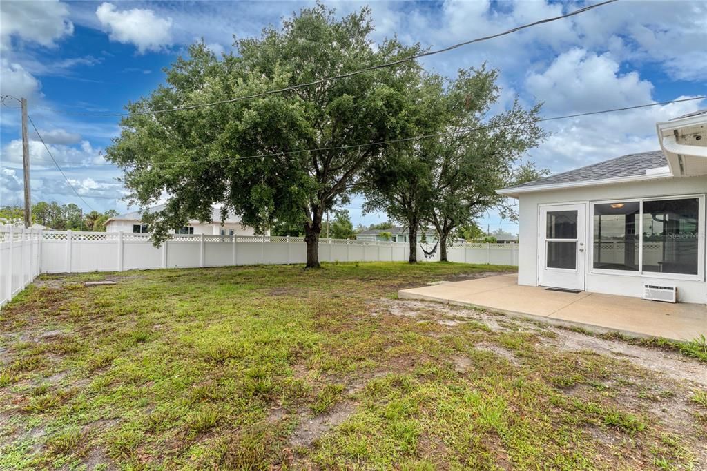 fully fenced back yard