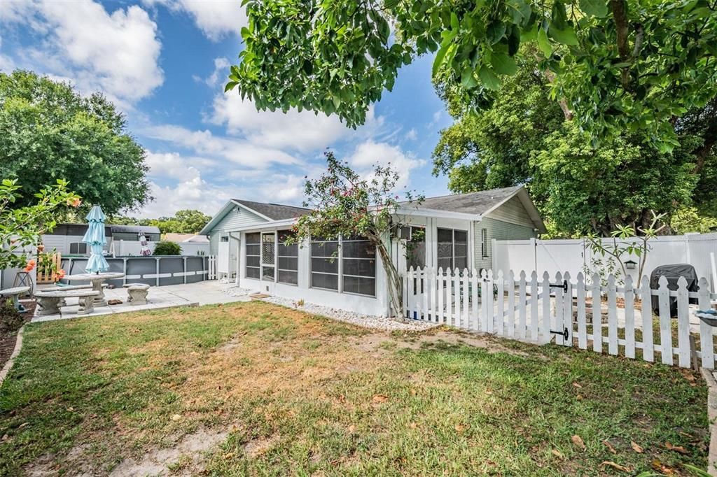 Active With Contract: $345,000 (4 beds, 2 baths, 1642 Square Feet)